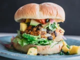Offener Brief an Totschnig: Wirtschaft und Verbände warnen vor Veggie-Burger-Verbot