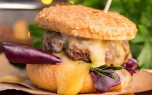 © vegan.at Faktencheck: Wie gesund sind pflanzliche Fleisch- und Milchprodukte?